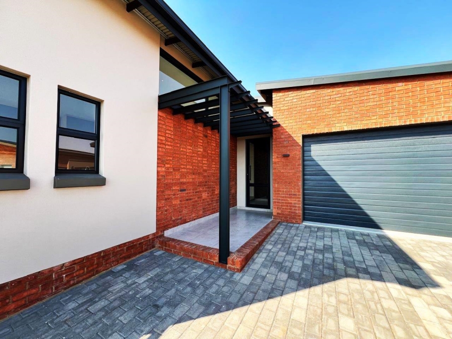 3 Bedroom Property for Sale in Vyfhoek A H North West